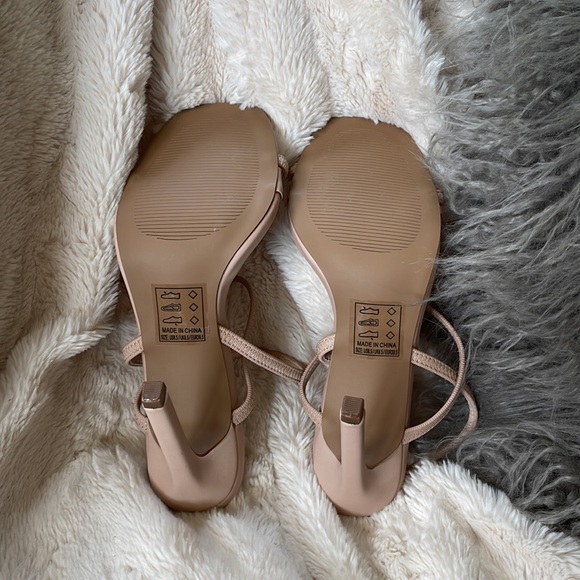 Nude Heels - Picture 4 of 4